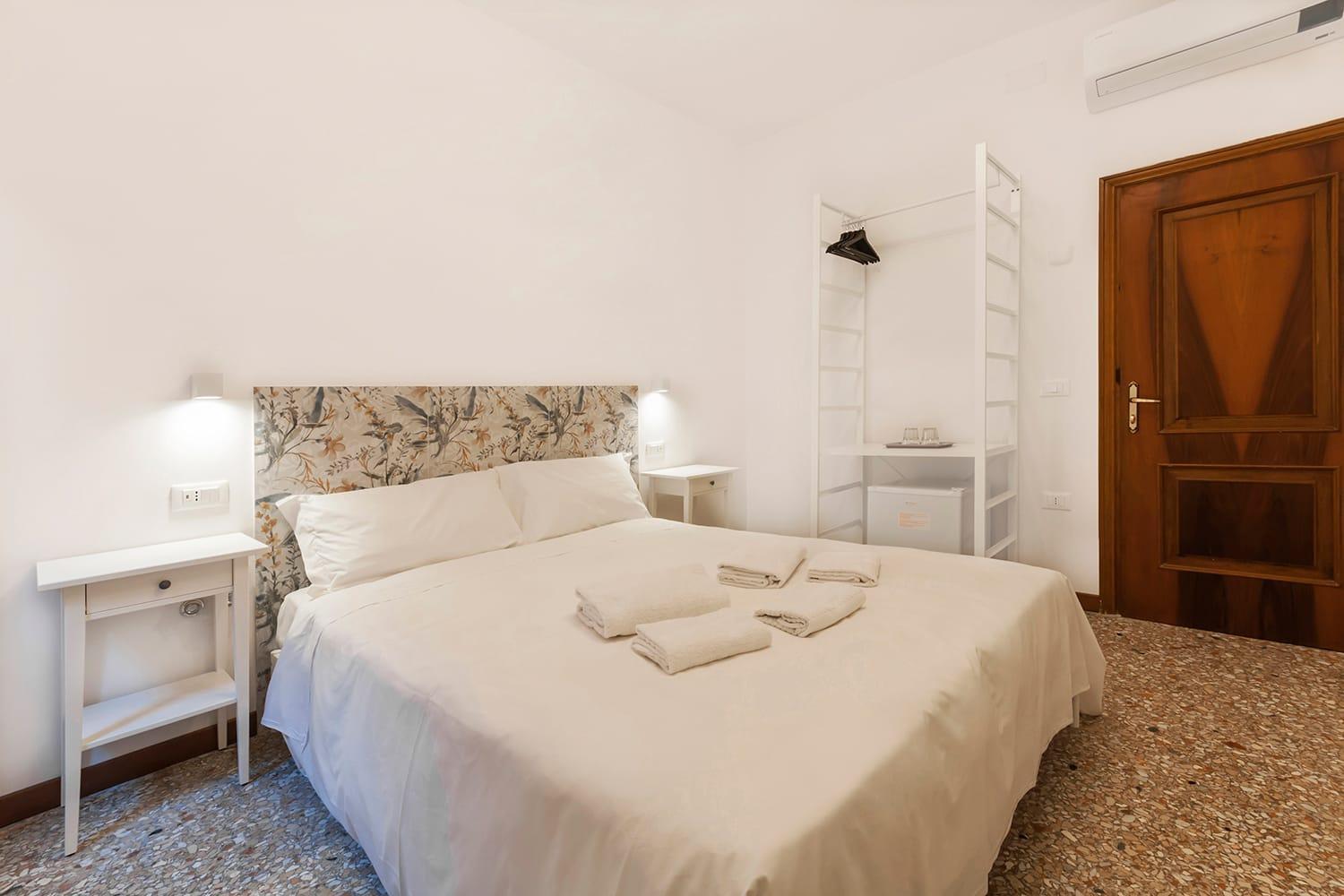Casa Alimante Hotel Venesia Bagian luar foto